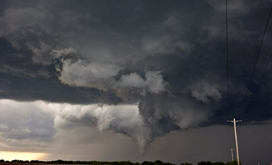 龙卷风照片最新版本 19221861j000586n5uh001.jpg